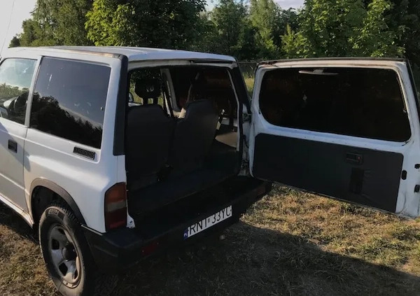 Suzuki Vitara cena 13800 przebieg: 274800, rok produkcji 2003 z Nisko małe 172